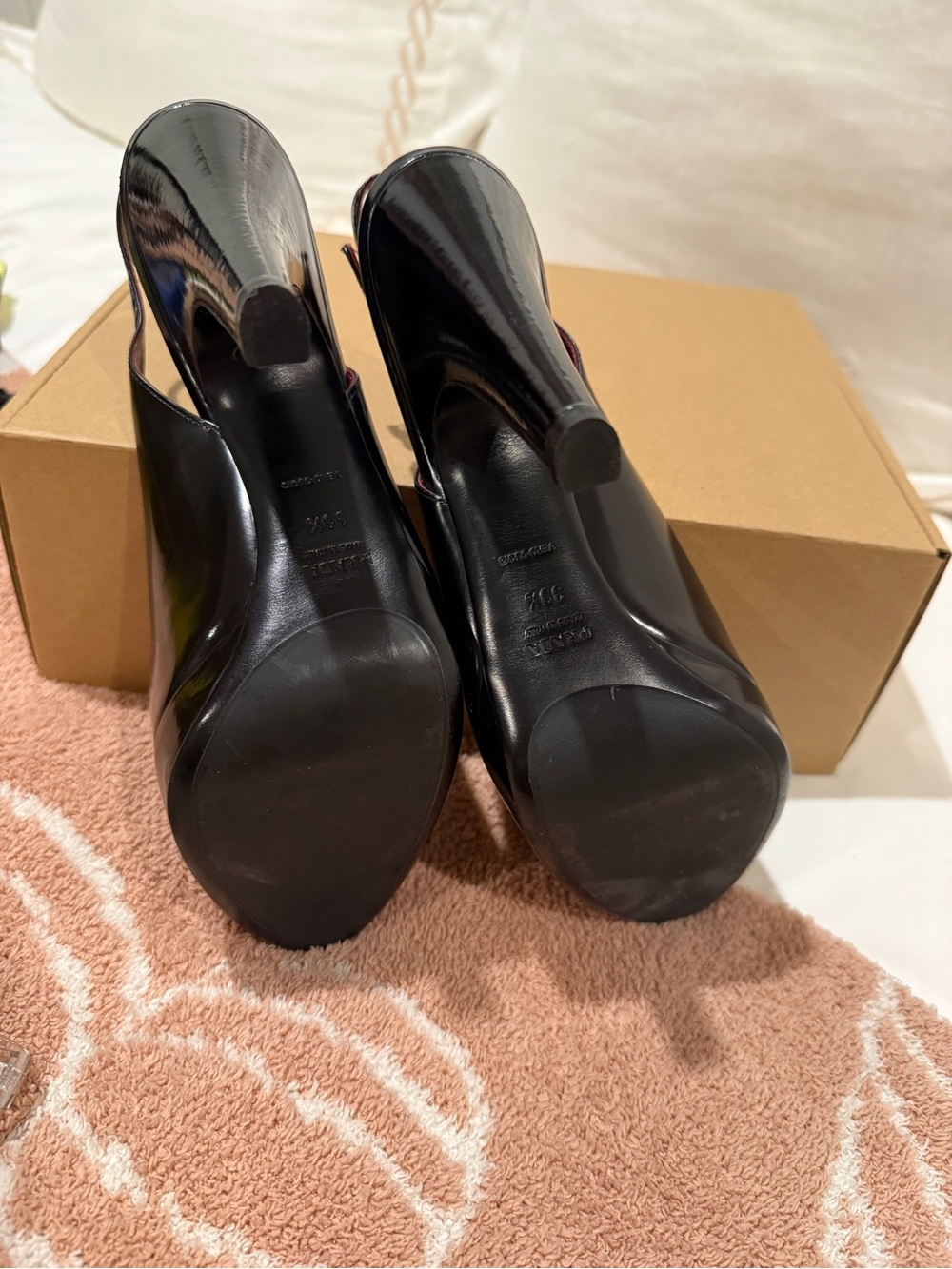 Prada Black Leather slingback heels - Picture 4 of 4